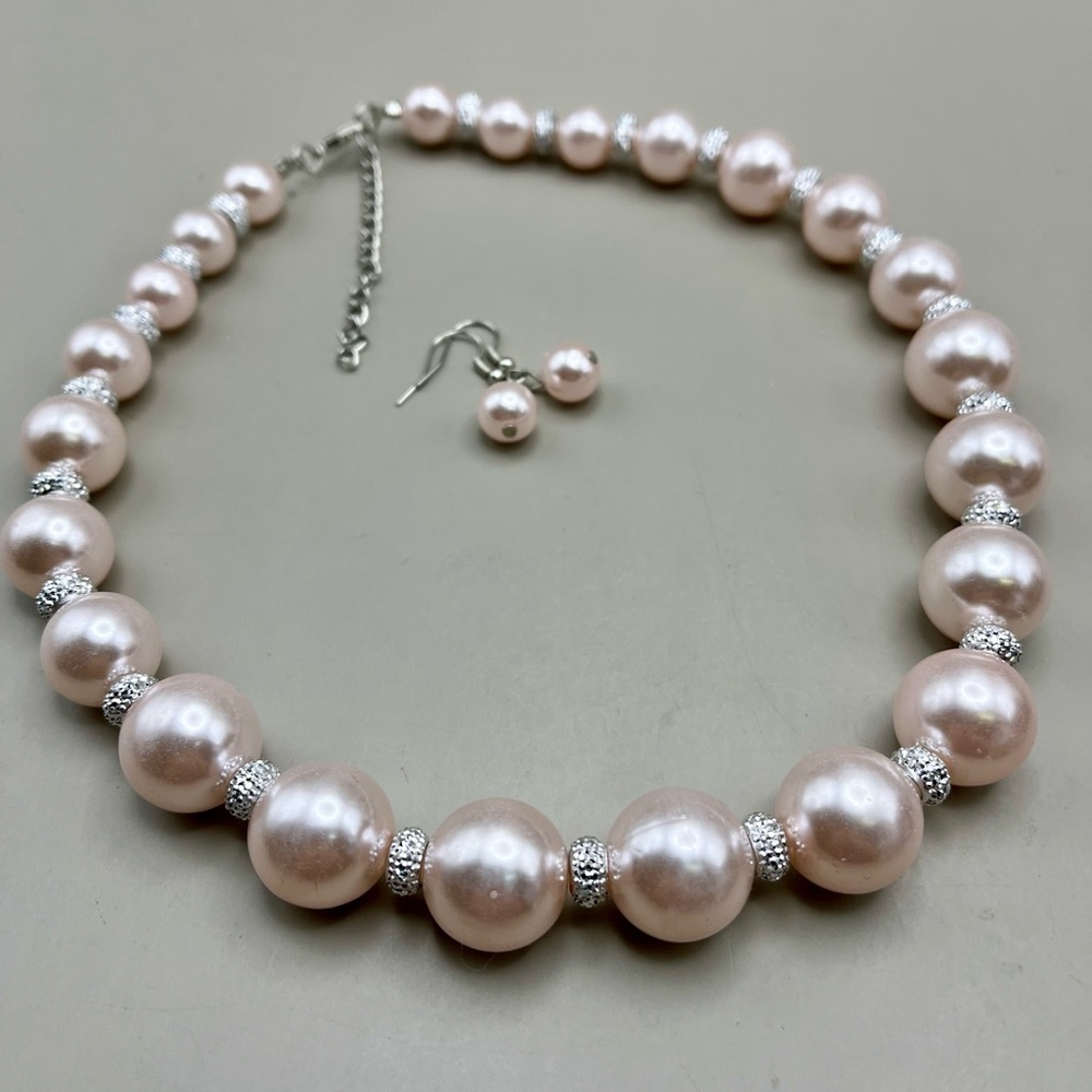 Elegant Pink Pearl Necklace and Earring Set